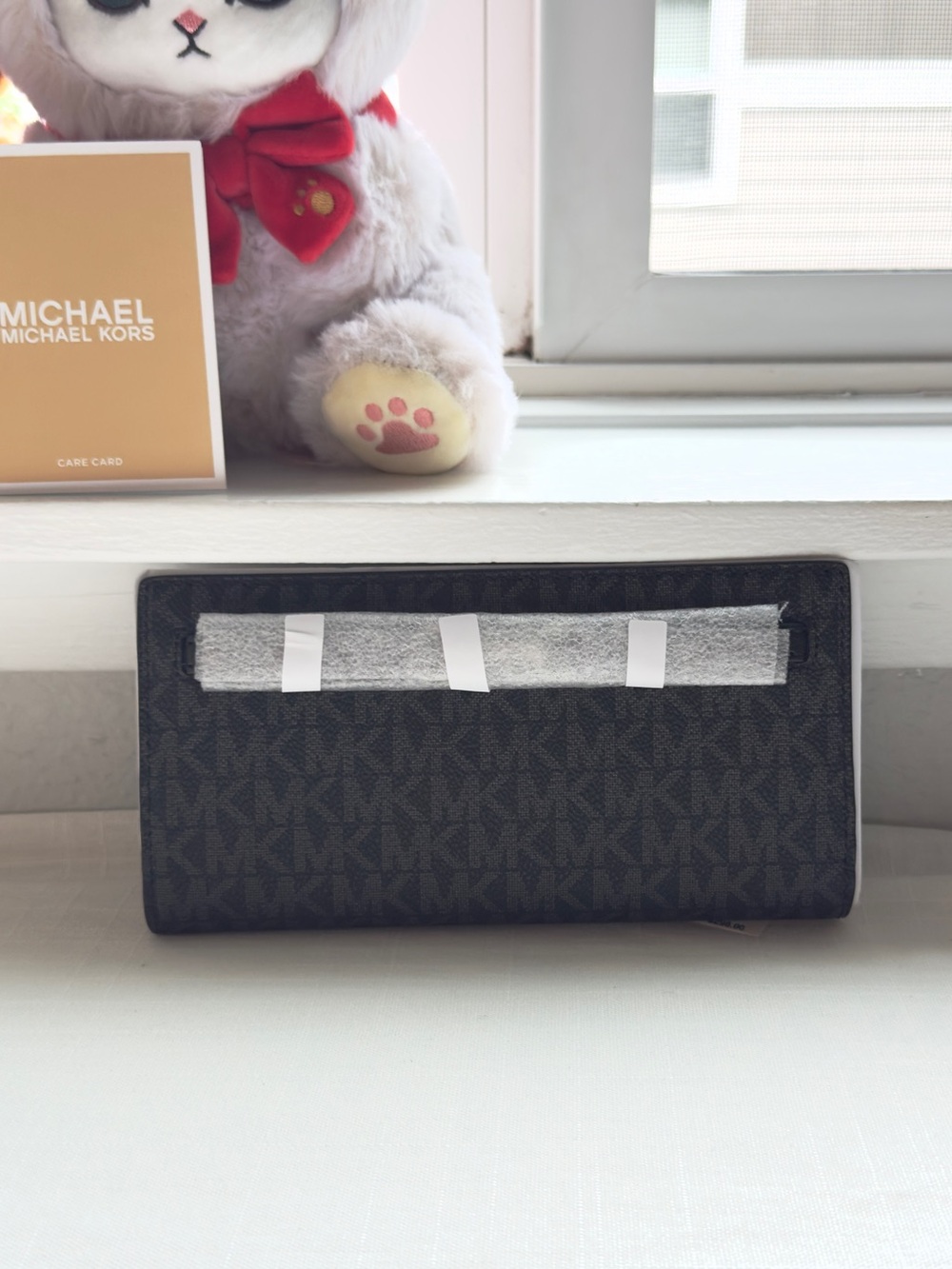 NWT 🐦‍⬛Michael Kors Black Carson Large Signature Logo Wallet
